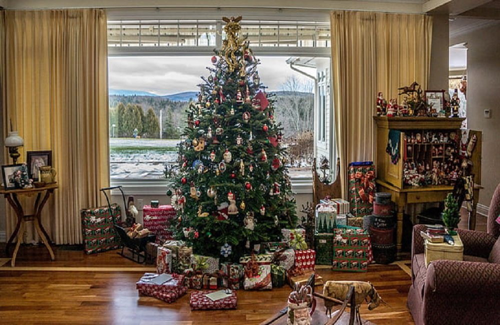 Christmas Window Decorating Ideas