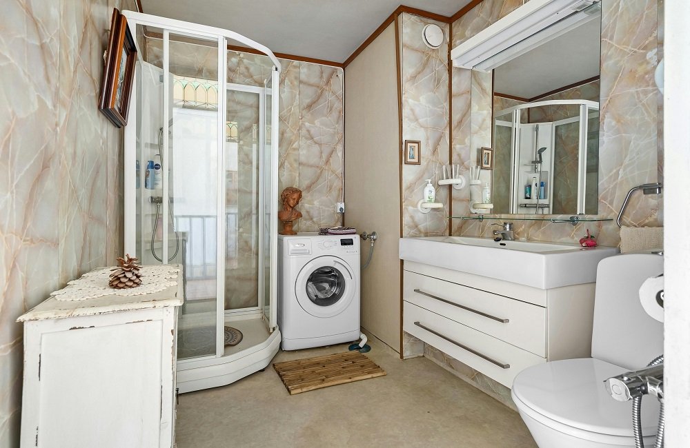 Top of Toilet Decor Ideas